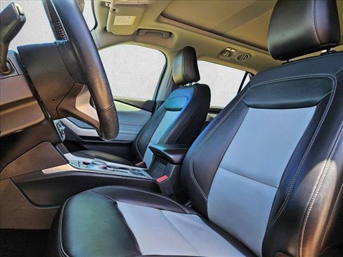 Used 2022 Ford Explorer XLT w/ Equipment Group 202A RWD image 15
