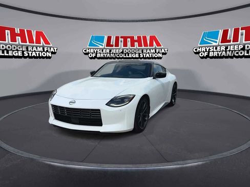Used 2024 Nissan Z Performance w/ Floor Mat Package image 3