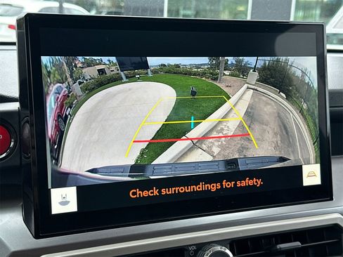 Used 2024 Toyota Tacoma TRD Off-Road image 19