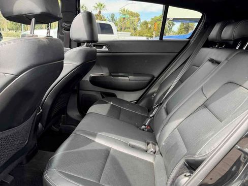 Used 2020 Kia Sportage S w/ S Sunroof Package image 21