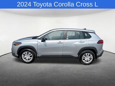 Used 2024 Toyota Corolla Cross L AWD/4WD image 12
