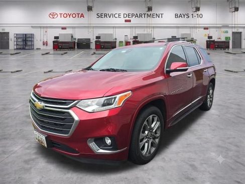 Used 2018 Chevrolet Traverse Premier w/ LPO, 'HIT The Road' Package AWD/4WD image 3