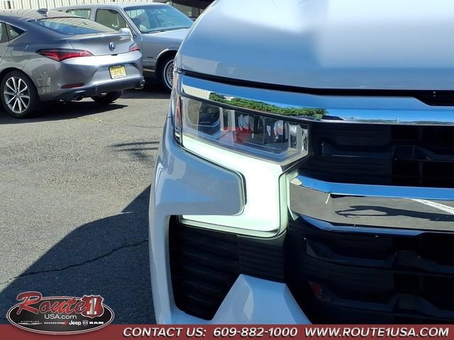Used 2022 Chevrolet Silverado 1500 LT AWD/4WD image 10
