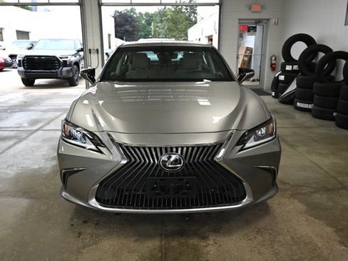 Used 2021 Lexus ES 250 w/ Premium Package AWD/4WD image 2