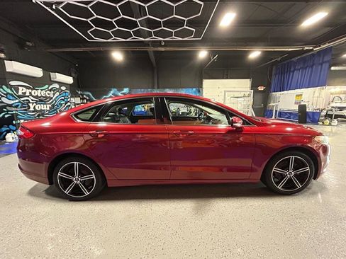 Used 2014 Ford Fusion SE w/ Equipment Group 202A image 7