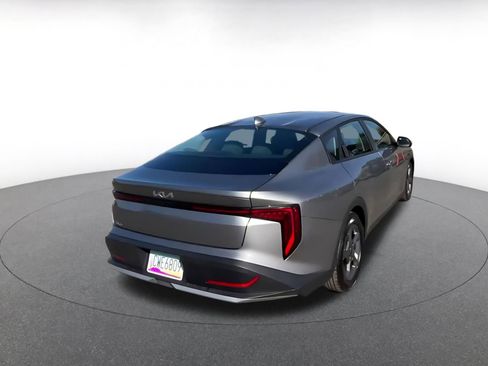 Used 2025 Kia K4 LXS image 15