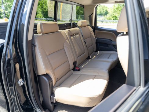 Used 2017 GMC Sierra 2500 Denali w/ Duramax Plus Package AWD/4WD image 35