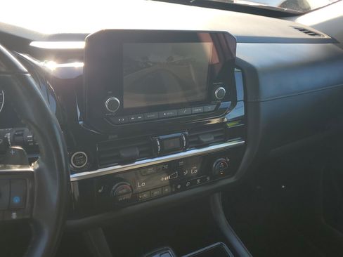 Certified 2022 Nissan Pathfinder SV image 26