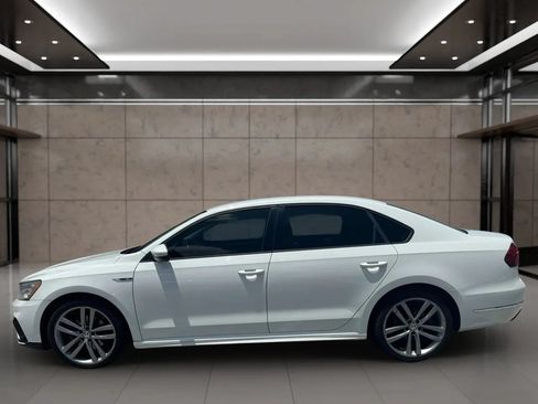 Used 2018 Volkswagen Passat 2.0T R-Line FWD image 6