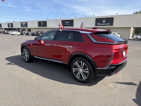 Used 2024 Cadillac Lyriq Luxury image 9