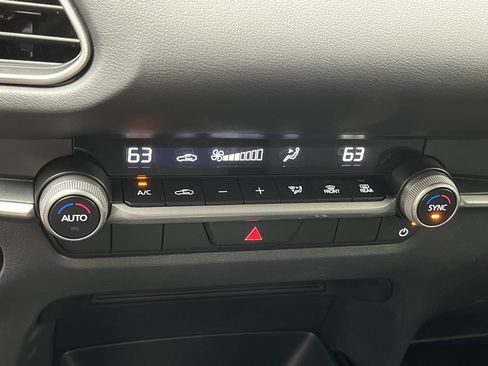 New 2025 MAZDA CX-30 AWD 2.5 S w/ Select Sport Pkg image 18