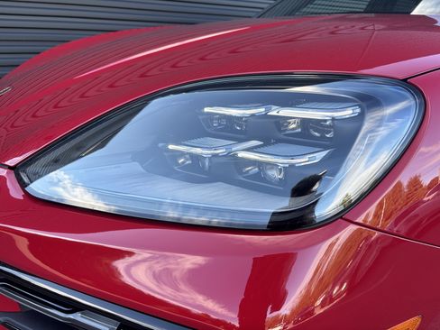 New 2025 Porsche Cayenne S image 38