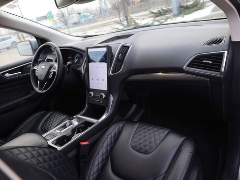 Used 2024 Ford Edge Titanium image 12