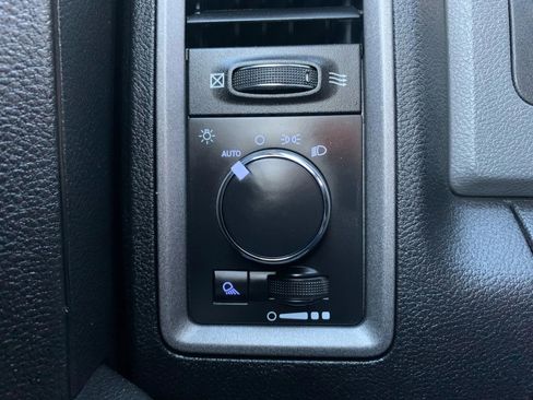 Used 2015 RAM 1500 Tradesman image 16