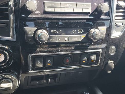 Certified 2024 Nissan Titan Platinum Reserve image 17