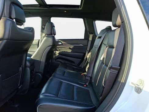 Used 2021 Jeep Grand Cherokee Overland image 12