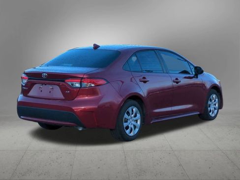 Used 2022 Toyota Corolla LE image 6
