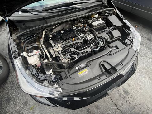 Used 2025 Toyota Corolla LE FWD image 22