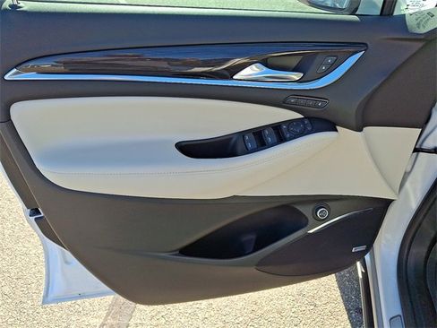 Used 2023 Buick Enclave Premium w/ Experience Buick Package image 10