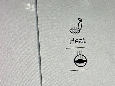 Used 2023 Jeep Grand Cherokee L Limited w/ Black Appearance Package image 19