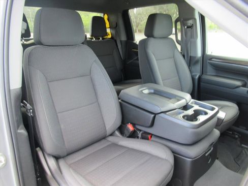 Used 2023 Chevrolet Silverado 1500 LT image 9