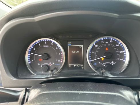 Certified 2019 Toyota Highlander LE image 32