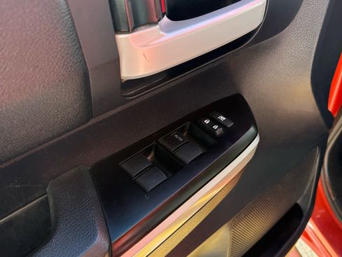 Used 2016 Toyota Tundra SR5 image 16