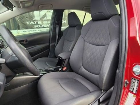 Used 2022 Toyota Corolla LE image 10