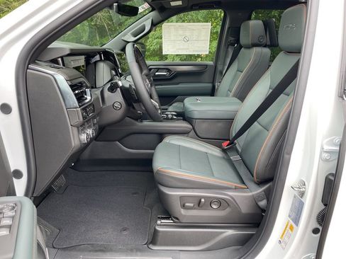 New 2026 GMC Yukon AT4 w/ AT4 Premium Plus Package AWD/4WD image 15