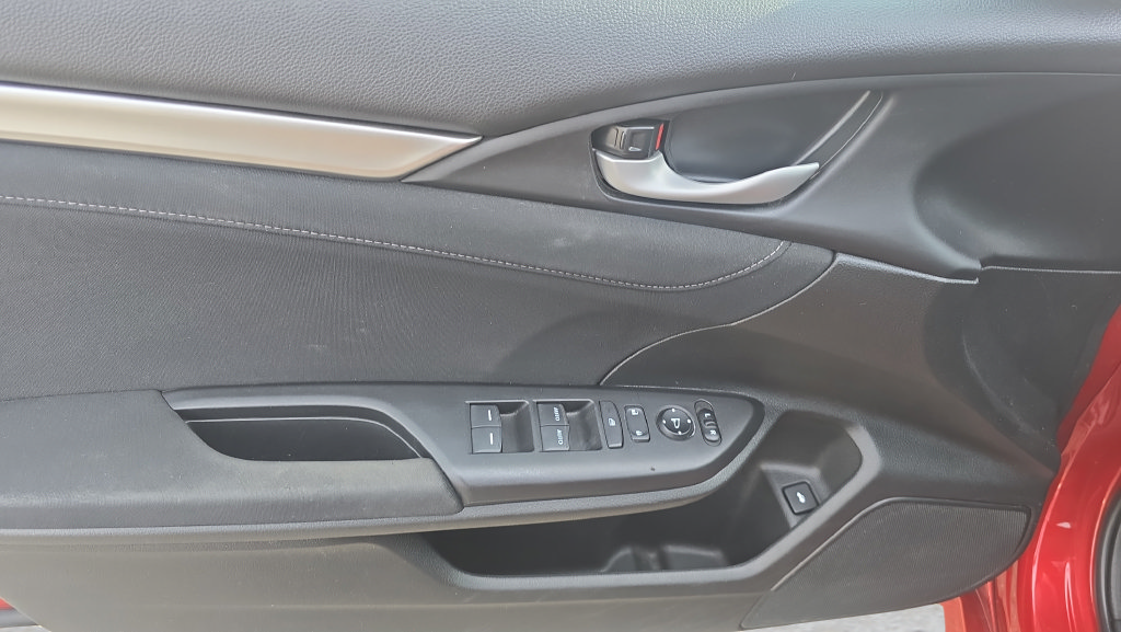 Used 2021 Honda Civic EX image 15