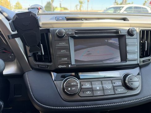 Used 2015 Toyota RAV4 XLE FWD image 17