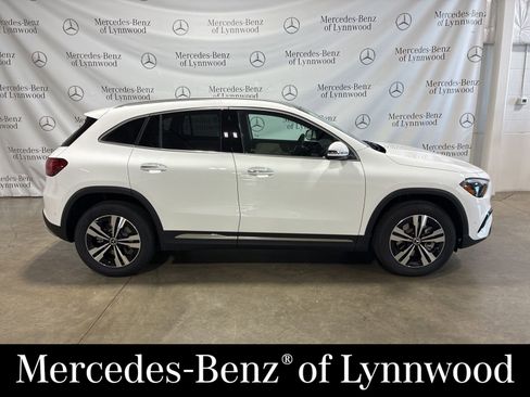 New 2026 Mercedes-Benz GLA 250 4MATIC image 3
