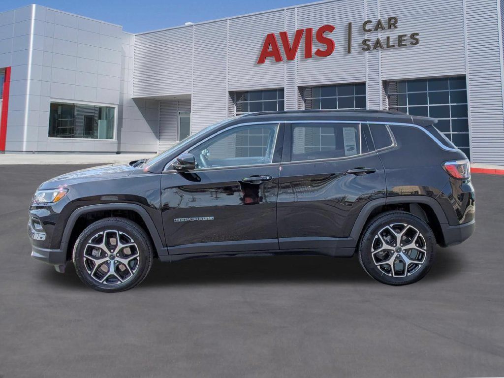 Used 2025 Jeep Compass Limited AWD/4WD image 10