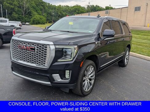 Used 2021 GMC Yukon XL Denali w/ Denali Ultimate Package AWD/4WD image 3