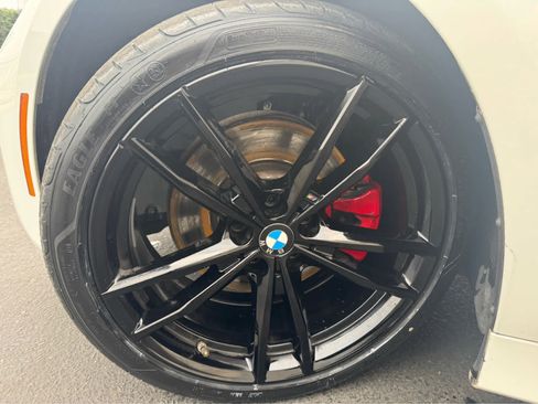 Used 2022 BMW 330i Sedan w/ M Sport Package image 11