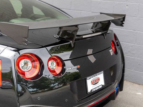 Used 2020 Nissan GT-R NISMO AWD/4WD image 17