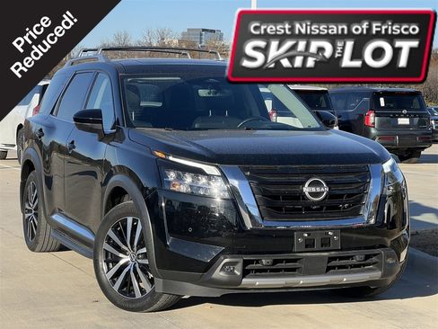 Certified 2023 Nissan Pathfinder Platinum image 1