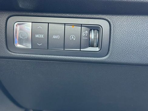New 2026 Chevrolet Traverse Z71 w/ Enhanced Driving Package AWD/4WD image 21