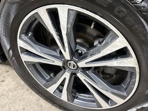 Used 2018 Nissan Rogue SL AWD/4WD image 37