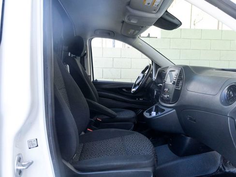 Used 2022 Mercedes-Benz Metris image 21