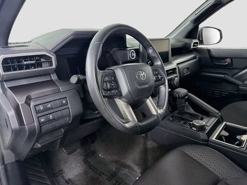 Certified 2025 Toyota 4Runner SR5 AWD/4WD image 10