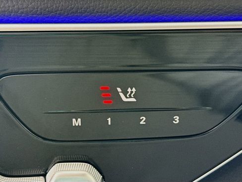 Used 2025 Mercedes-Benz GLC 300 image 19