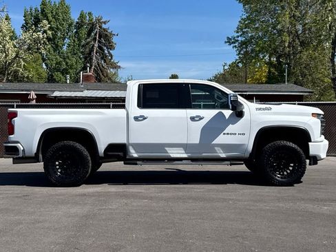 Used 2021 Chevrolet Silverado 3500 High Country w/ Technology Package AWD/4WD image 3