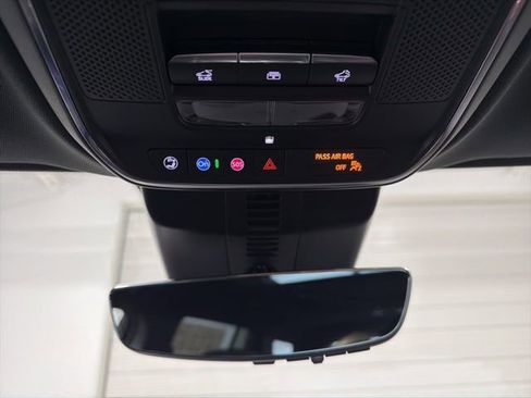 New 2026 Chevrolet Traverse RS image 21