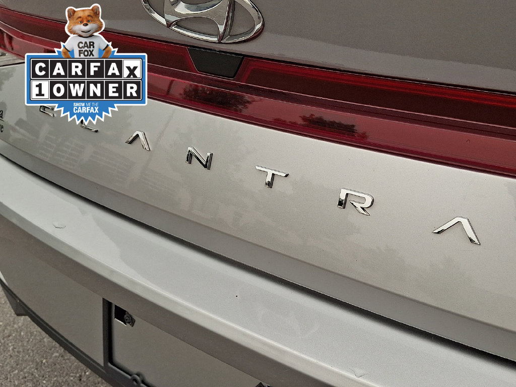 Used 2021 Hyundai Elantra SE FWD image 28