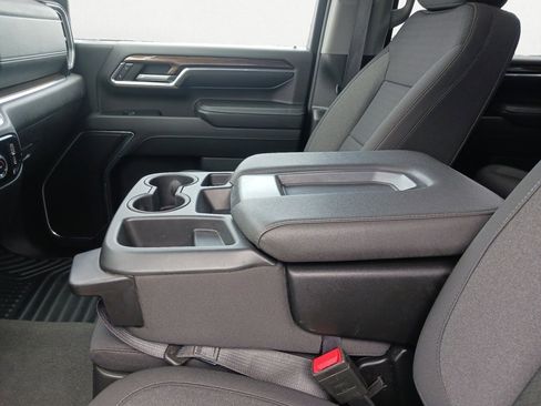 Used 2024 Chevrolet Silverado 2500 LT image 27