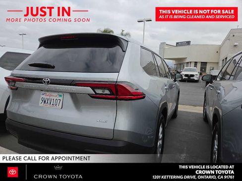 Used 2026 Toyota Grand Highlander FWD image 2