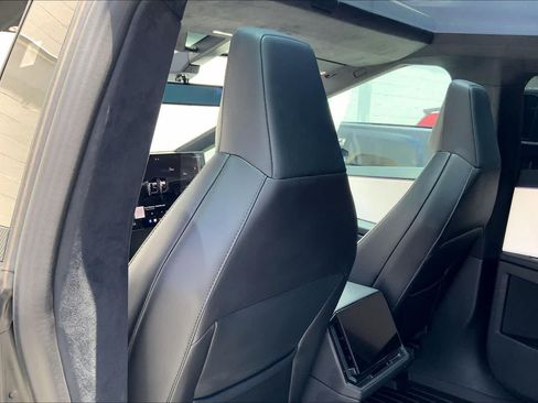 Used 2024 Tesla Cybertruck Cyberbeast AWD/4WD image 12