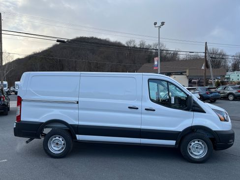 New 2026 Ford Transit 250 Low Roof RWD image 3