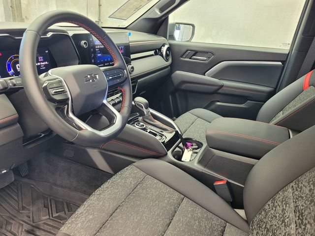 Used 2025 Chevrolet Colorado Z71 AWD/4WD image 12